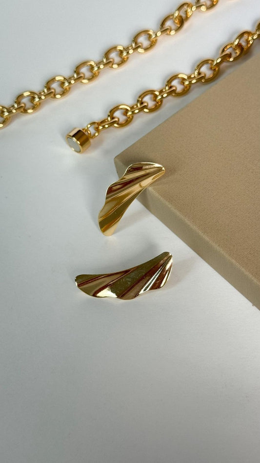 Brinco Dourado Coleção Lumora